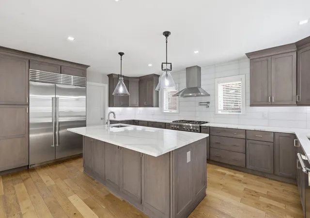 Photo 2 of Single family home for sale at 1512 Valmont St, Squirrel Hill, PA 15217 | MLS# 1765297 | Listing updated on 2026-10-21