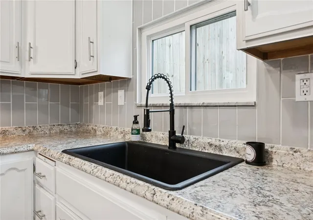 Photo 3 of Single family home for sale at 408 Chestnut St, Mc Keesport, PA 15132 | MLS# 1765299 | Listing updated on 2026-09-10