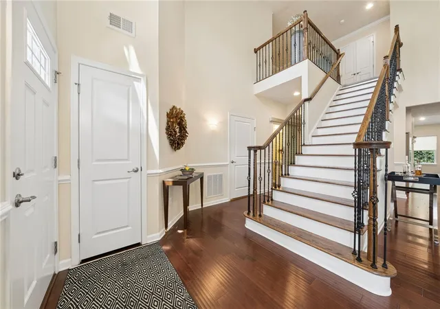 Photo 3 of Sale Pending at 1401 Cambridge Dr, Presto, PA 15142 | MLS# 1765178 | Listing updated on 2026-09-04