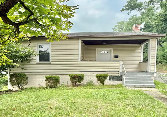 Photo 1 of Single family home for sale at 301 Run St, Carnegie, PA 15106 | MLS# 1765272 | Listing updated on 2026-09-09