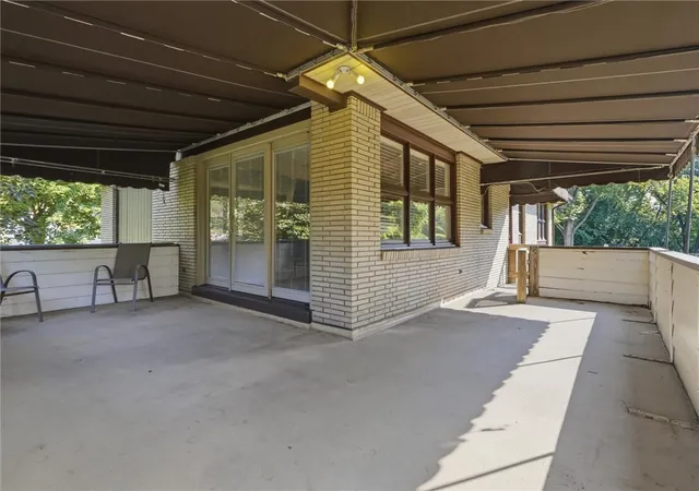 Photo 3 of Single family home for sale at 1718 Mountainview Dr, Monroeville, PA 15146 | MLS# 1765346 | Listing updated on 2026-09-27