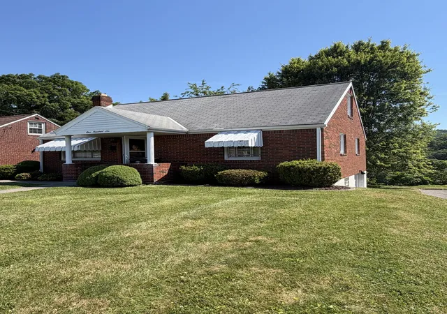 Photo 1 of Single family home for sale at 106 Sherwick Dr, Elizabeth Twp/boro, PA 15037 | MLS# 1765372 | Listing updated on 2026-09-04