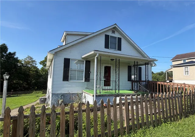 Photo 3 of Single family home for sale at 710 Wellington Ave, Luzerne Twp, PA 15450 | MLS# 1765204 | Listing updated on 2026-10-07
