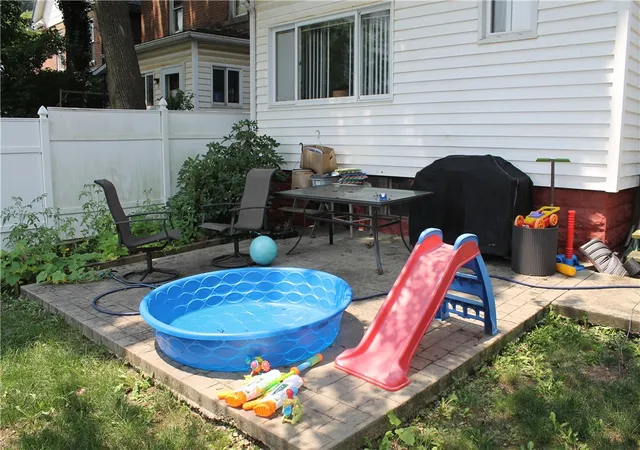 Photo 3 of Single family home for sale at 811 Wood St, Butler, PA 16001 | MLS# 1765379 | Listing updated on 2026-09-08
