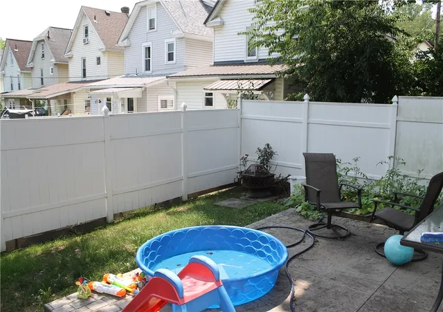 Photo 4 of Single family home for sale at 811 Wood St, Butler, PA 16001 | MLS# 1765379 | Listing updated on 2026-09-08
