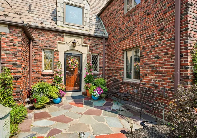 Photo 3 of Sale Pending at 3858 Brownsville Rd, Pittsburgh, PA 15227 | MLS# 1765413 | Listing updated on 2026-09-14