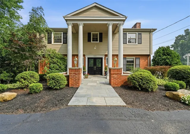 Photo 1 of Single family home for sale at 2625 Fairgreen Dr, Pittsburgh, PA 15241 | MLS# 1765367 | Listing updated on 2026-10-15