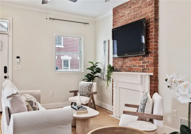 Photo 3 of Single family home for sale at 189 34th Street, Lawrenceville, PA 15201 | MLS# 1765412 | Listing updated on 2026-10-02