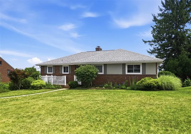 Photo 2 of Single family home for sale at 514 Fort Couch Rd, Pittsburgh, PA 15241 | MLS# 1765350 | Listing updated on 2026-10-11