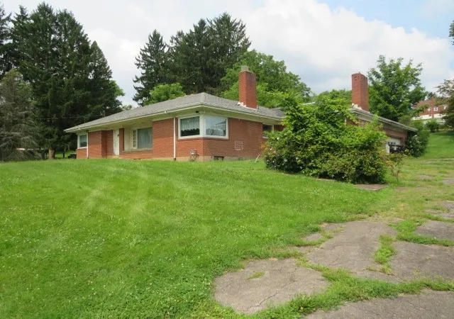 Photo 3 of Single family home for sale at 2118 Ridge Rd, Mc Keesport, PA 15135 | MLS# 1765469 | Listing updated on 2026-10-12