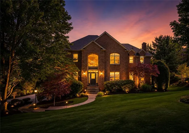 Photo 1 of Single family home for sale at 301 Bunker Hl Dr, Peters Twp, PA 15317 | MLS# 1765376 | Listing updated on 2026-09-12