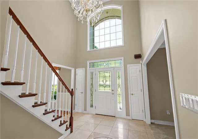 Photo 3 of Single family home for sale at 301 Bunker Hl Dr, Peters Twp, PA 15317 | MLS# 1765376 | Listing updated on 2026-09-12