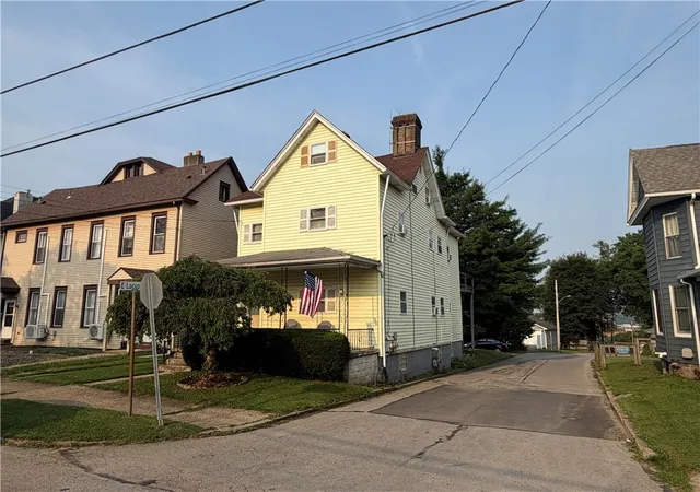 Photo 2 of Multi family home for sale at 214 1st Street, Butler, PA 16001 | MLS# 1765576 | Listing updated on 2026-10-03