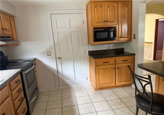 Photo 3 of Sale Pending at 3101 Ohio Dr, Lower Burrell, PA 15068 | MLS# 1765471 | Listing updated on 2026-09-09