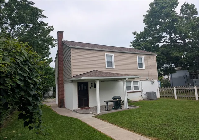 Photo 3 of Multi family home for sale at 62 Madison Ave, Greensburg, PA 15601 | MLS# 1765690 | Listing updated on 2026-09-10