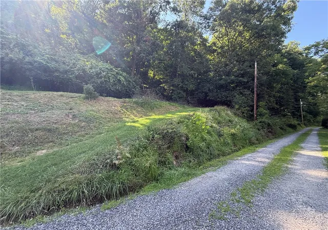 Photo 2 of Single family home for sale at 148 Rummel Rd, Ford Cliff Boro, PA 16226 | MLS# 1765700 | Listing updated on 2026-09-02