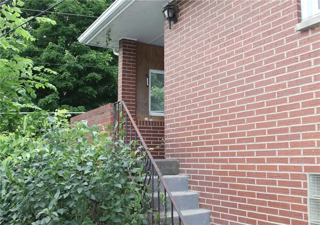 Photo 3 of Single family home for sale at 119 Washington St, Freeport, PA 16229 | MLS# 1765719 | Listing updated on 2026-09-08