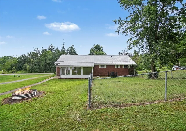 Photo 3 of Single family home for sale at 330 Butler Rd, Saxonburg, PA 16056 | MLS# 1765666 | Listing updated on 2026-09-04