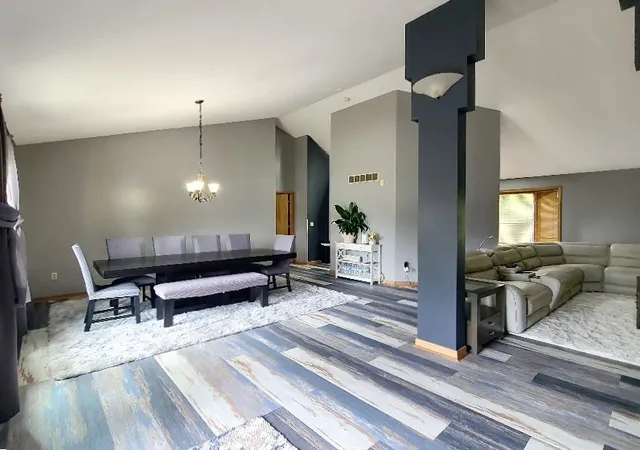 Photo 2 of Single family home for sale at 3319 Carriage Cir, Murrysville, PA 15632 | MLS# 1765656 | Listing updated on 2026-09-14