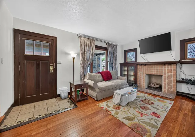 Photo 4 of Single family home for sale at 3314 Francisco St, Sheraden, PA 15204 | MLS# 1765732 | Listing updated on 2026-09-24