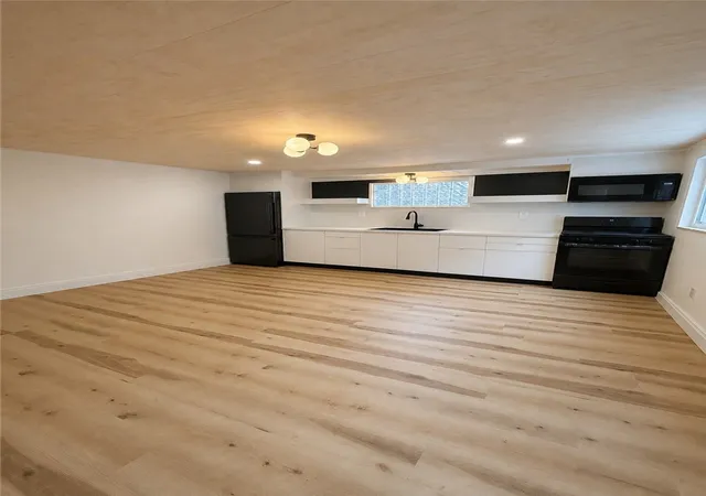 Photo 3 of Single family home for sale at 658 14th Street Ext, Monaca, PA 15061 | MLS# 1765648 | Listing updated on 2026-09-14
