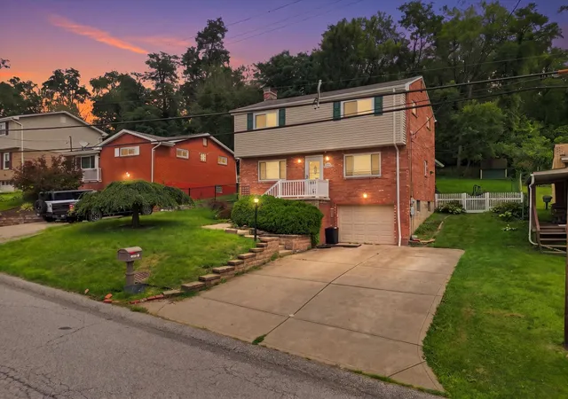 Photo 1 of Single family home for sale at 5877 Pleasant St, South Park, PA 15129 | MLS# 1765810 | Listing updated on 2026-09-03