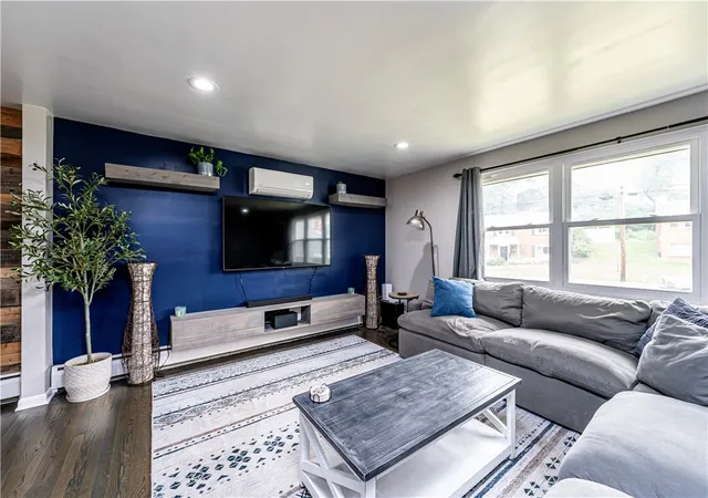 Photo 3 of Single family home for sale at 1257 Catalina Dr, Monroeville, PA 15146 | MLS# 1765768 | Listing updated on 2026-10-05