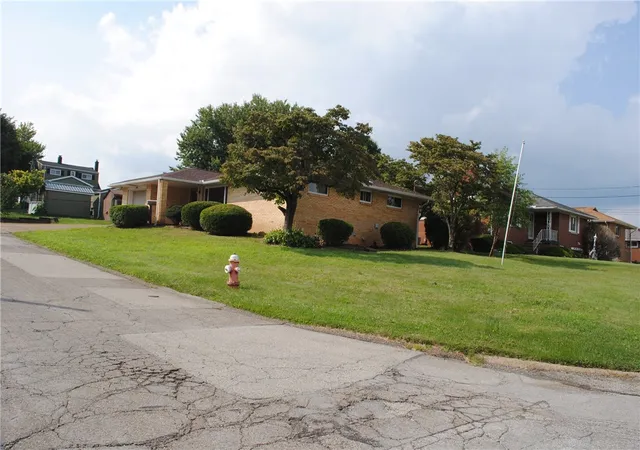 Photo 3 of Single family home for sale at 500 Morningside Dr, Lower Burrell, PA 15068 | MLS# 1765864 | Listing updated on 2026-10-21