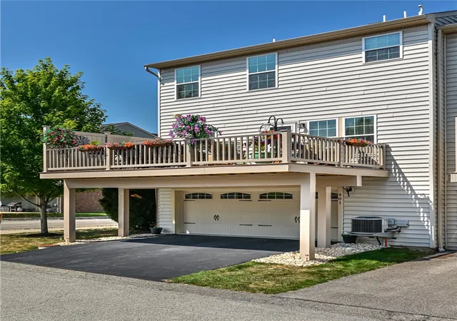 Photo 28 of Townhouse for sale at 401 Pointe View Dr, Adams Twp, PA 16046 | MLS# 1765822 | Listing updated on 2026-09-13