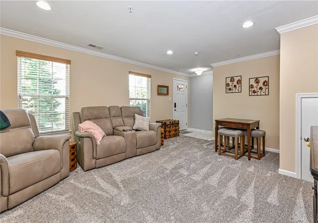 Photo 3 of Townhouse for sale at 401 Pointe View Dr, Adams Twp, PA 16046 | MLS# 1765822 | Listing updated on 2026-09-13