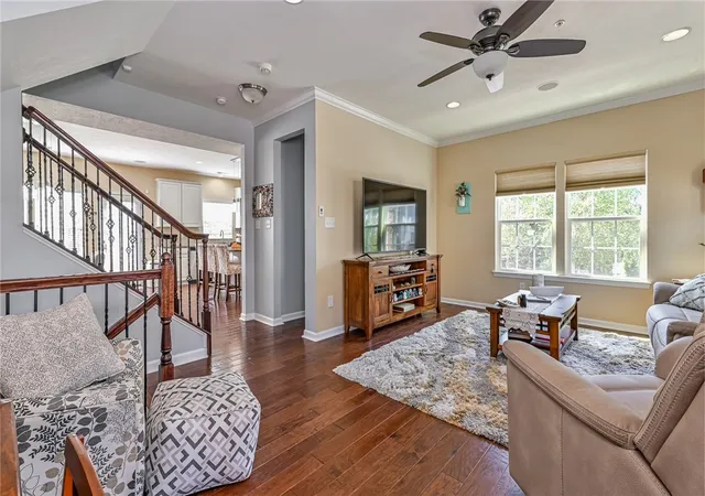 Photo 3 of Townhouse for sale at 401 Pointe View Dr, Adams Twp, PA 16046 | MLS# 1765822 | Listing updated on 2026-10-02