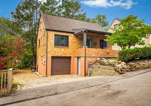 Photo 1 of Single family home for sale at 412 Nicholas St, Mt Oliver, PA 15210 | MLS# 1765955 | Listing updated on 2026-09-11