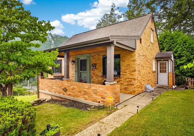Photo 2 of Single family home for sale at 412 Nicholas St, Mt Oliver, PA 15210 | MLS# 1765955 | Listing updated on 2026-09-11