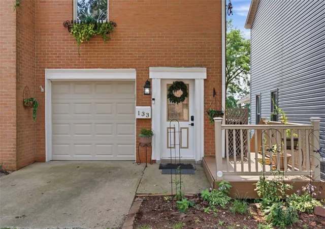 Photo 2 of Townhouse for sale at 133 Meridan St, Mt Washington, PA 15211 | MLS# 1765164 | Listing updated on 2026-09-05