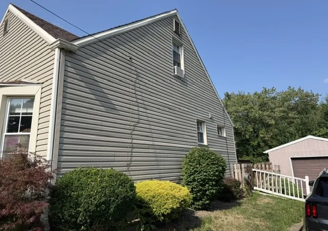 Photo 2 of Single family home for sale at 253 Service Ave, Sharon, PA 16146 | MLS# 1765482 | Listing updated on 2026-10-07