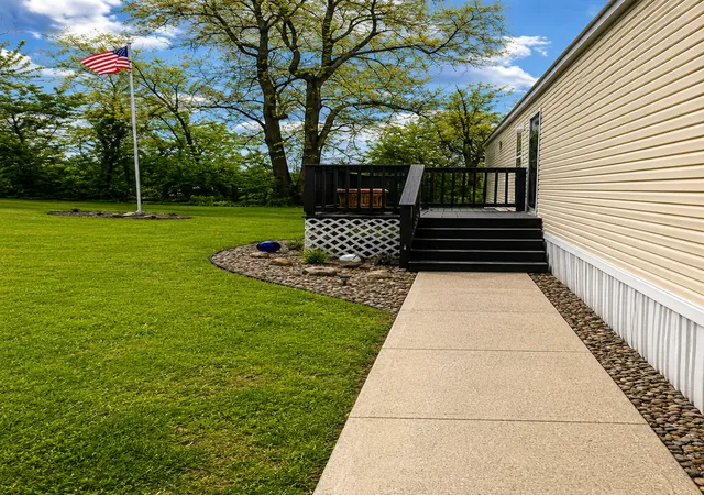 Photo 3 of Manufactured home for sale at 621 Park Ln, Mount Pleasant, PA 15666 | MLS# 1766017 | Listing updated on 2026-09-04