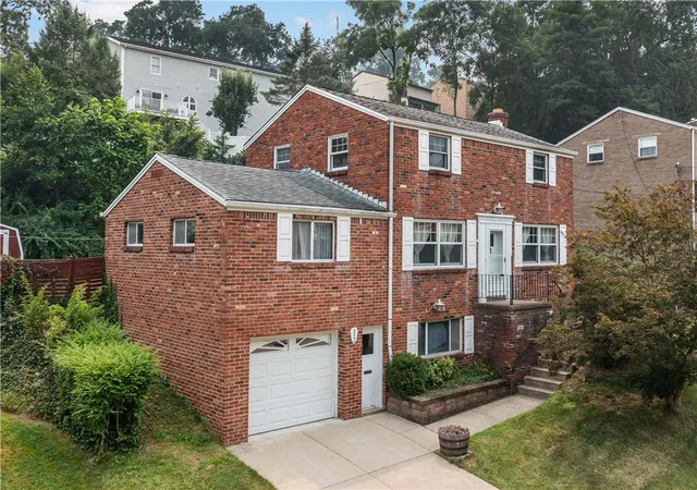 Photo 1 of Single family home for sale at 652 Fernhill Ave, Brookline, PA 15226 | MLS# 1765908 | Listing updated on 2026-09-01
