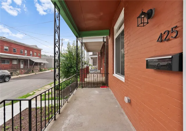 Photo 4 of Single family home for sale at 425 W Elizabeth, Hazelwood, PA 15207 | MLS# 1766147 | Listing updated on 2026-10-13