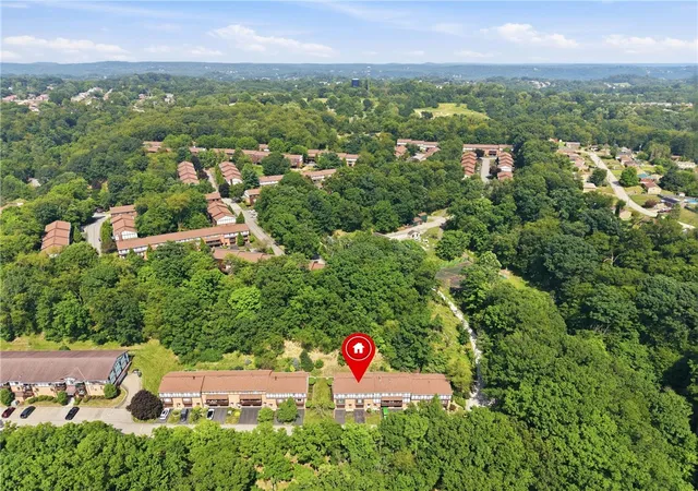 Photo 3 of Condo for sale at 239 Thornberry Dr, Ross Twp, PA 15237 | MLS# 1766154 | Listing updated on 2026-09-20