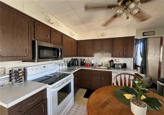 Photo 3 of Single family home for sale at 530 Green St, Brownsville, PA 15417 | MLS# 1766270 | Listing updated on 2026-09-04