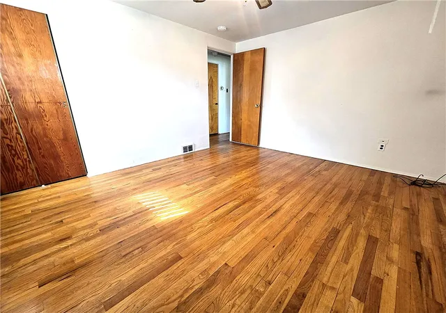 Photo 4 of Single family home for sale at 218 Skyport Rd, West Mifflin, PA 15122 | MLS# 1766071 | Listing updated on 2026-10-06