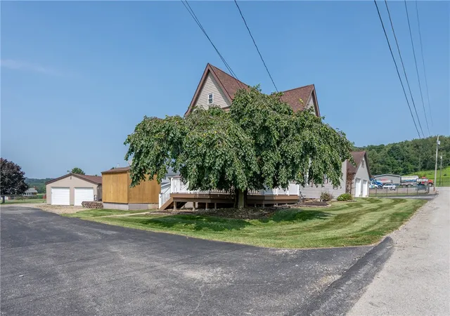 Photo 3 of Single family home for sale at 231 9th Street, Conemaugh/young Twps   Ind, PA 15681 | MLS# 1766117 | Listing updated on 2026-09-18