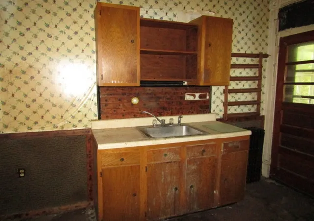 Photo 3 of Single family home for sale at 1317 Margaret St, Munhall, PA 15120 | MLS# 1766454 | Listing updated on 2026-09-08