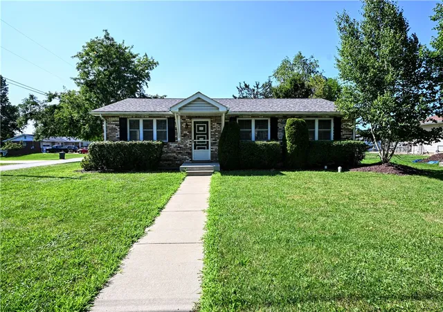 Photo 1 of Single family home for sale at 217 Vernon Ave, Belle Vernon, PA 15012 | MLS# 1766461 | Listing updated on 2026-09-07