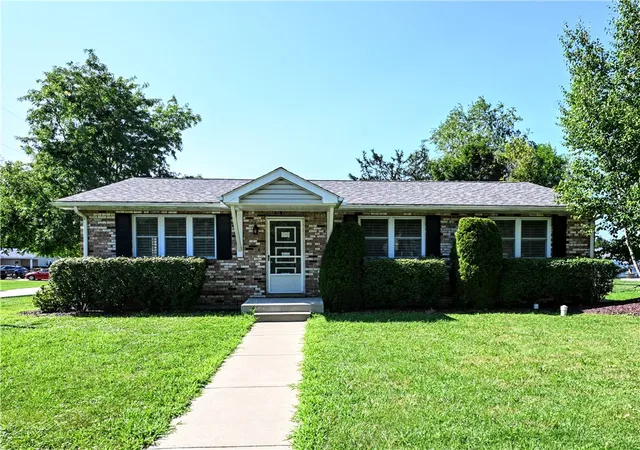 Photo 2 of Single family home for sale at 217 Vernon Ave, Belle Vernon, PA 15012 | MLS# 1766461 | Listing updated on 2026-09-07
