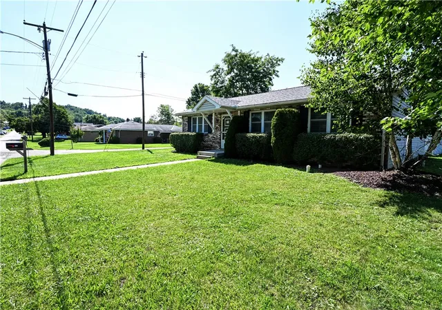 Photo 3 of Single family home for sale at 217 Vernon Ave, Belle Vernon, PA 15012 | MLS# 1766461 | Listing updated on 2026-09-07