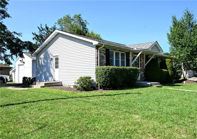 Photo 4 of Single family home for sale at 217 Vernon Ave, Belle Vernon, PA 15012 | MLS# 1766461 | Listing updated on 2026-09-07