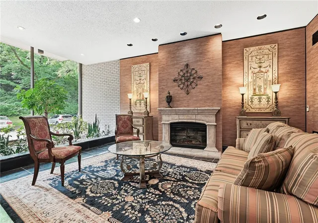 Photo 3 of House for sale at 1150 Bower Hl Rd #304C, Pittsburgh, PA 15243 | MLS# 1766099 | Listing updated on 2026-09-10