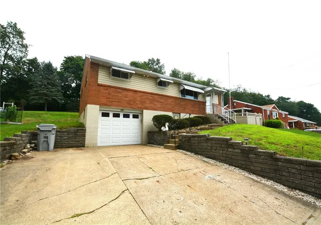 Photo 3 of Single family home for sale at 144 Elmwood Dr, Shaler, PA 15116 | MLS# 1766230 | Listing updated on 2026-09-12