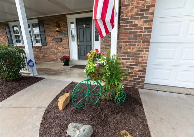 Photo 3 of Single family home for sale at 175 Ellsworth St, California, PA 15419 | MLS# 1766556 | Listing updated on 2026-09-14